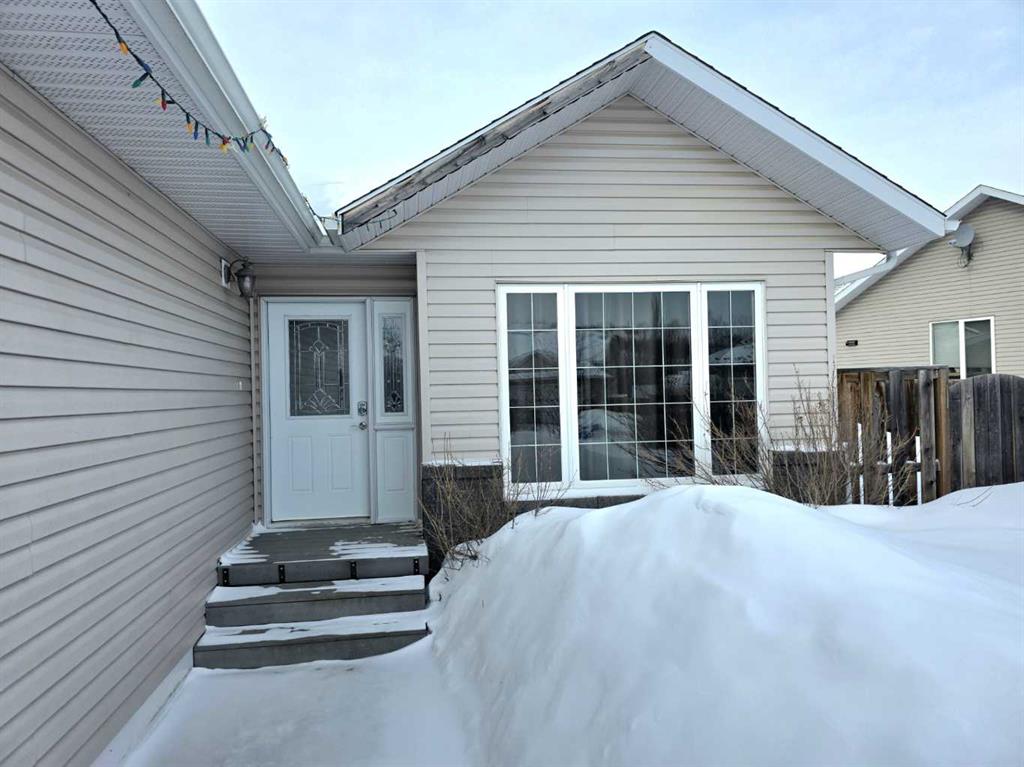 Third View of 8337 103 Avenue , Saddleback Ridge, Peace River, Alberta, T8S0N2