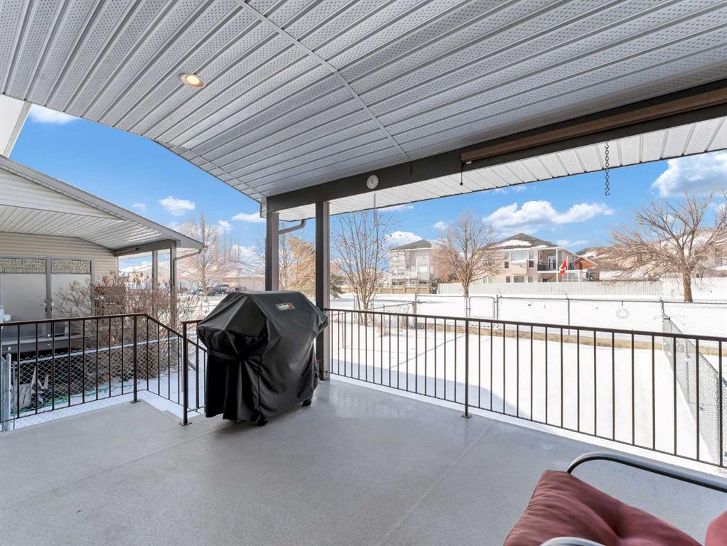 Fifth View of 879 Ross Glen Drive SE, Ross Glen, Medicine Hat, Alberta, T1B4K9
