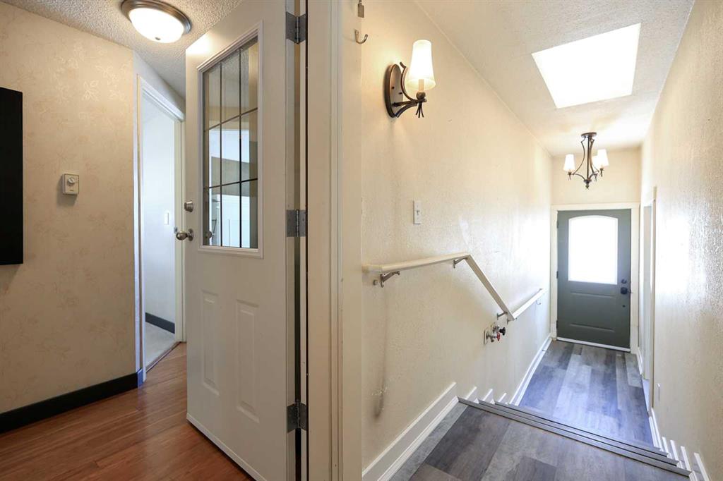 Fourth View of 4915 Doncaster Avenue , Devonshire, Red Deer, Alberta, T4R 2Z8