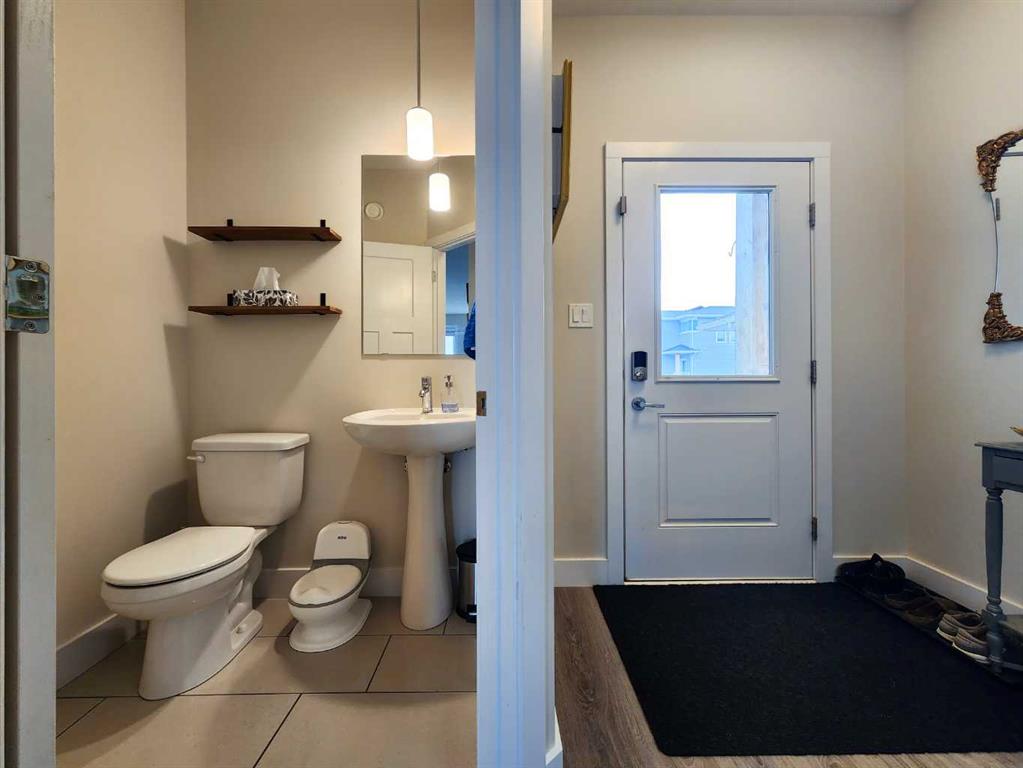 Fifth View of 237 Crocus Terrace W, Country Meadows Estates, Lethbridge, Alberta, T1J 5B2