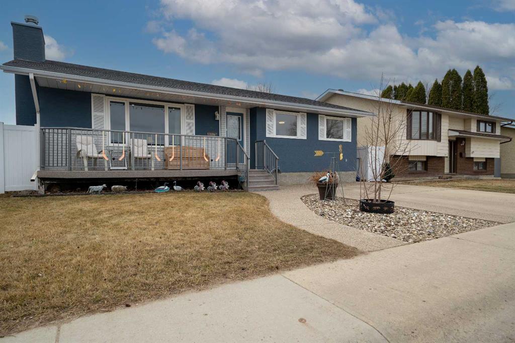 Third View of 229 Sprague Way SE, SE Southridge, Medicine Hat, Alberta, T1B 3L9