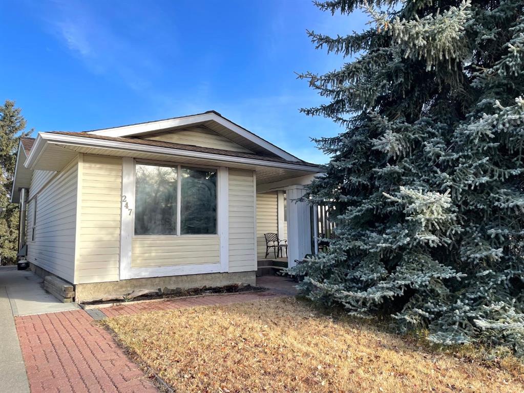 Third View of 247 Bracewood Road SW, Braeside, Calgary, Alberta, T2W 3C2