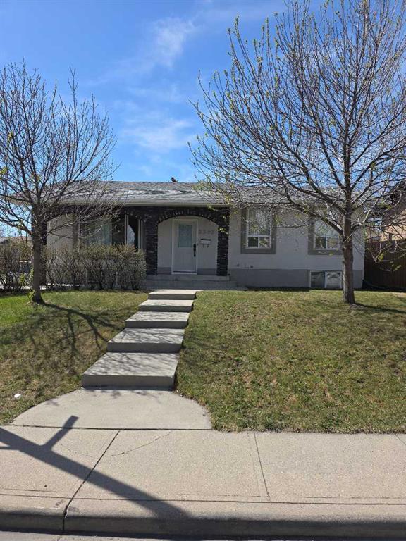 3503 48 Street NE, A2293411, Alberta,