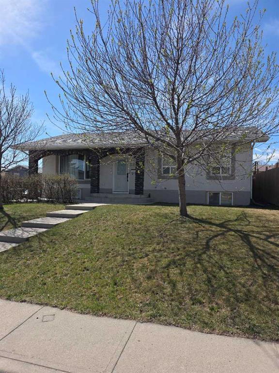 Third View of 3503 48 Street NE, Whitehorn, Calgary, Alberta, T1Y 1S3