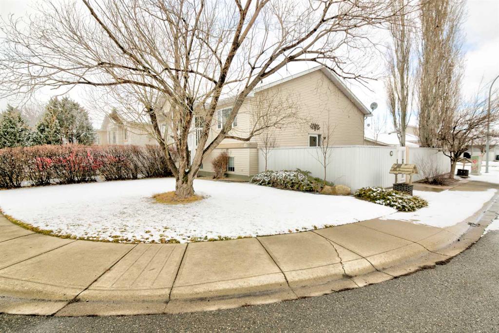 Third View of 65 Ermineview Way N, Uplands, Lethbridge, Alberta, T1H 6M8