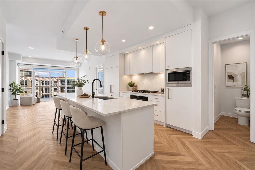 Fourth View of 709, 8445 Broadcast Avenue SW, West Springs, Calgary, Alberta, T3H 6B6