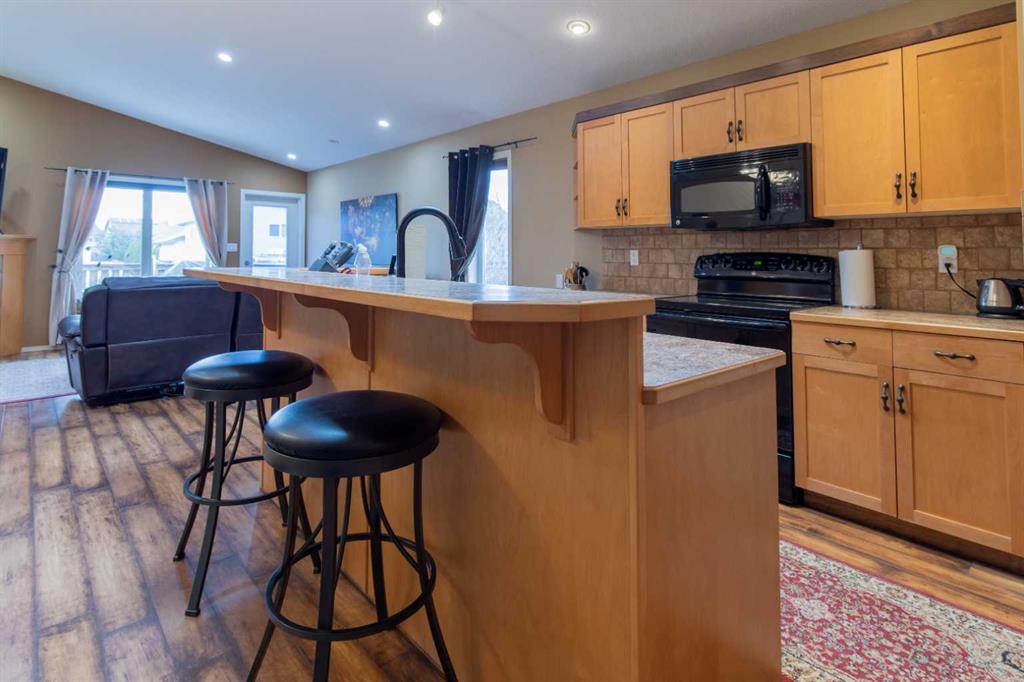 Fifth View of 73 Heritage Circle W, Heritage Heights, Lethbridge, Alberta, T1K 7T3