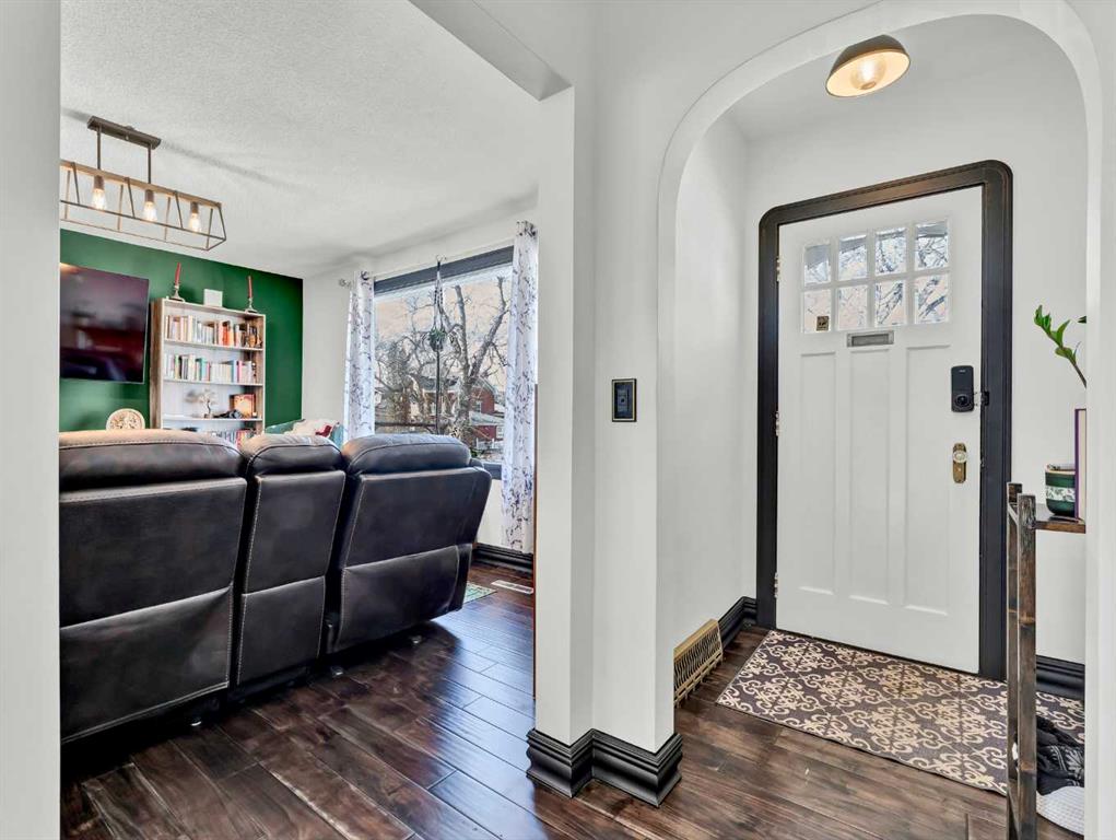 Fifth View of 411 Belfast Street SE, SE Hill, Medicine Hat, Alberta, T1A0S5