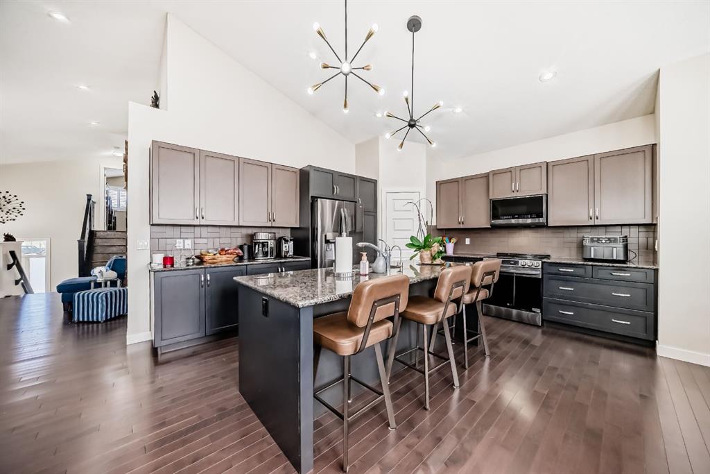 Fifth View of 612 Montgomery Close SE, Montrose, High River, Alberta, T1B0B7