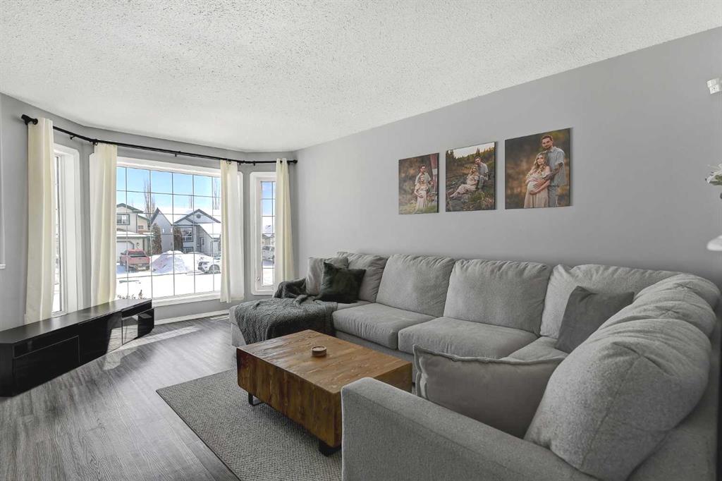 Third View of 11320 92B Street , Summit, Grande Prairie, Alberta, T8V7E9