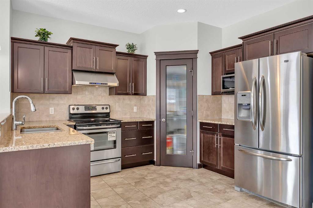 Third View of 29 Evanspark Gardens NW, Evanston, Calgary, Alberta, T3P 0G5