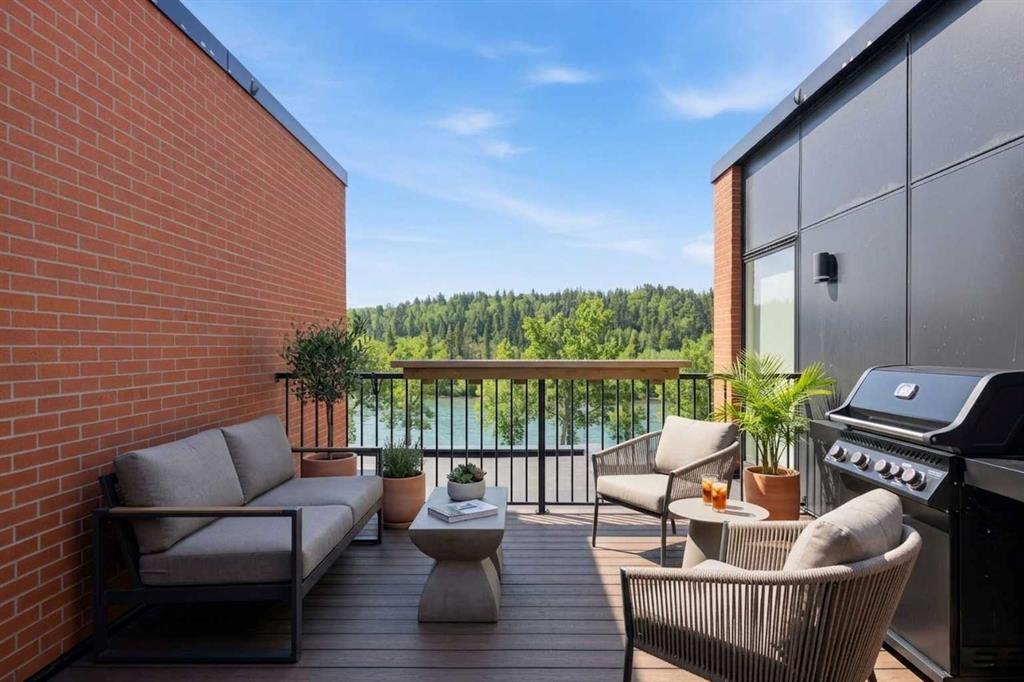 Third View of 3012 Parkdale Boulevard NW, Parkdale, Calgary, Alberta, T2N 5B3