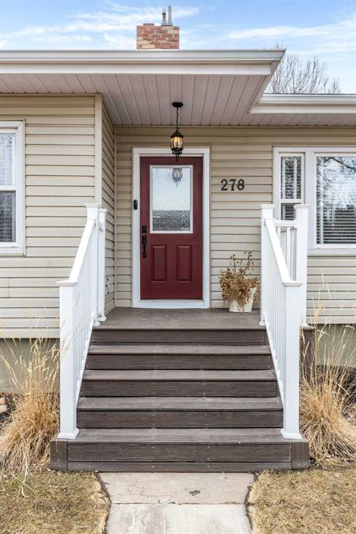 Third View of 278 8 Street SW, SW Hill, Medicine Hat, Alberta, T1A 4L7