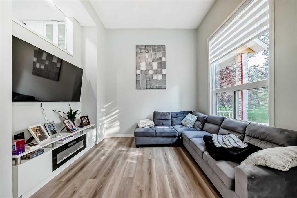 Fifth View of 2, 7 Westland Road , Westridge, Okotoks, Alberta, T1S 1Z1