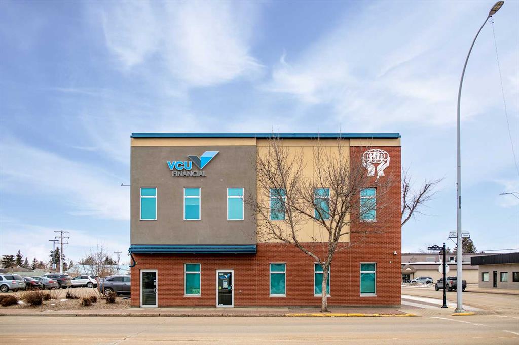 522 10 Street , A2293728, Alberta,