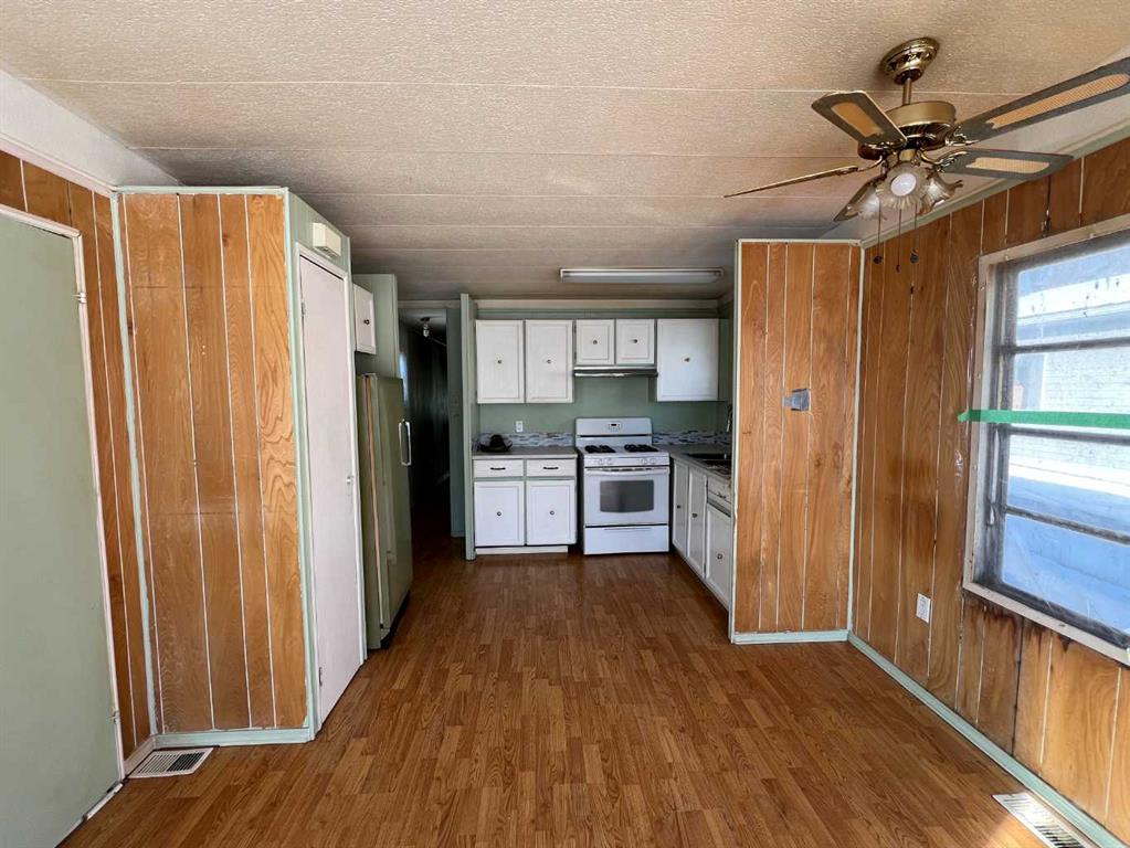 Fifth View of 52, 8060 100 Street  , MH - Coachman, Grande Prairie, Alberta, T8V 2N9