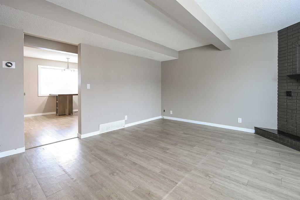 Third View of 30 Ellenwood Drive , Eastview Estates, Red Deer, Alberta, T4R 2E3