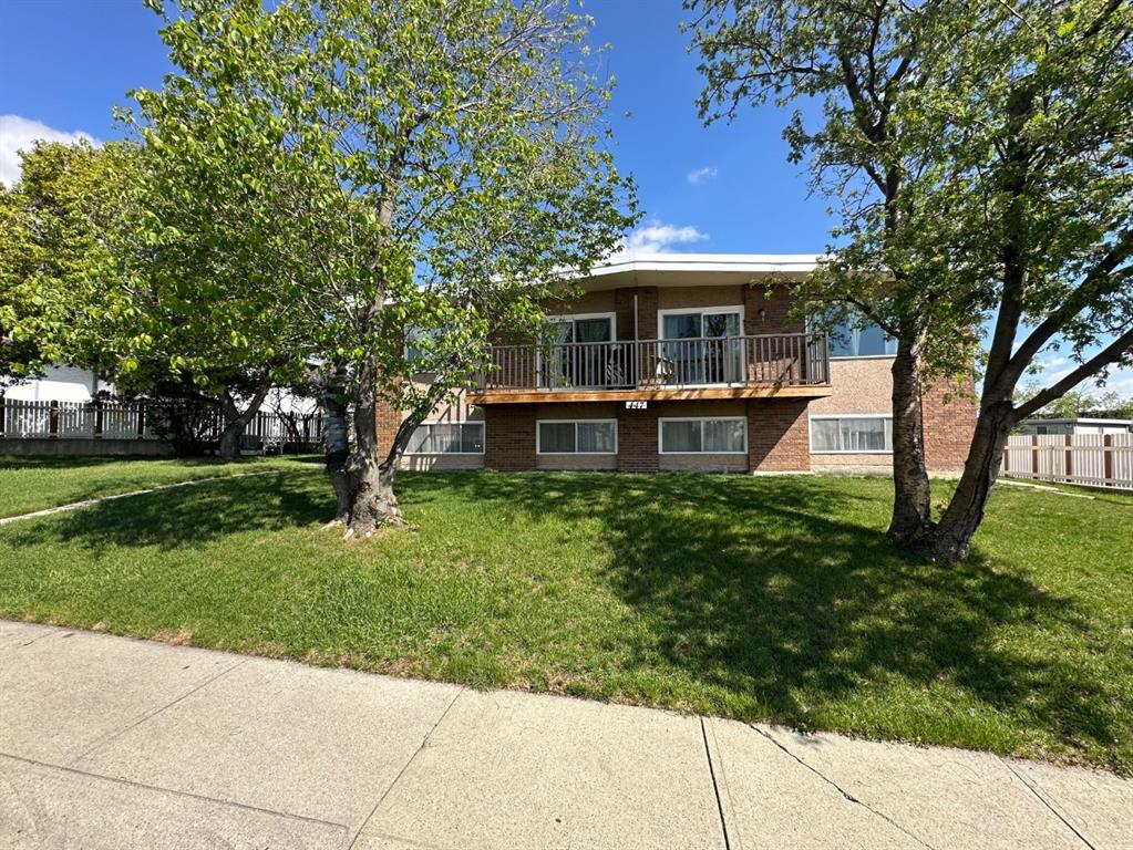 Fifth View of 447 Huntsville Crescent NW, Huntington Hills, Calgary, Alberta, T3K 4W3