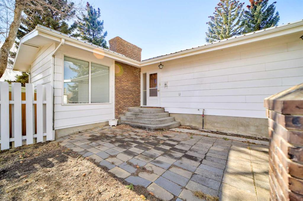 Third View of 948 Main Street , NONE, Pincher Creek, Alberta, T0K1W0