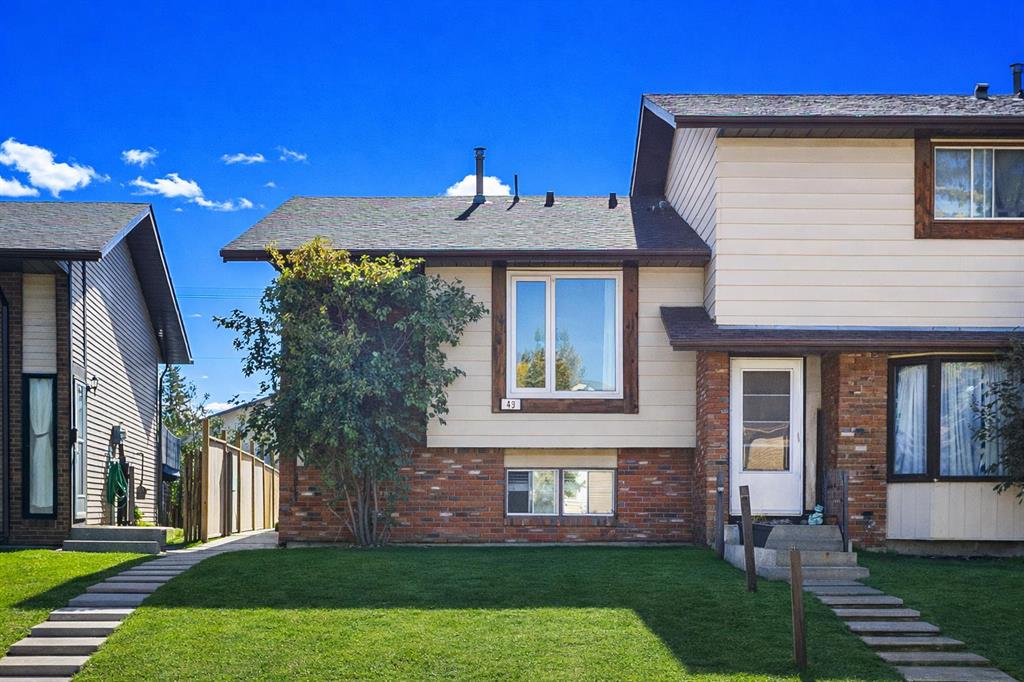 Third View of 49 Castlebrook Way NE, Castleridge, Calgary, Alberta, T3J 2A7