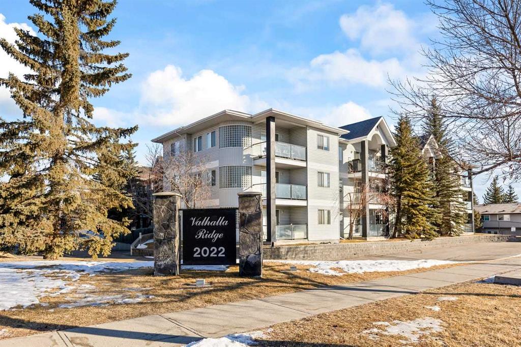 Third View of 304, 2022 Canyon Meadows Drive SE, Queensland, Calgary, Alberta, T2J 7H1