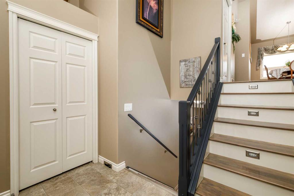 Fifth View of 76 Daniel Close , Devonshire, Red Deer, Alberta, T4R 3M8