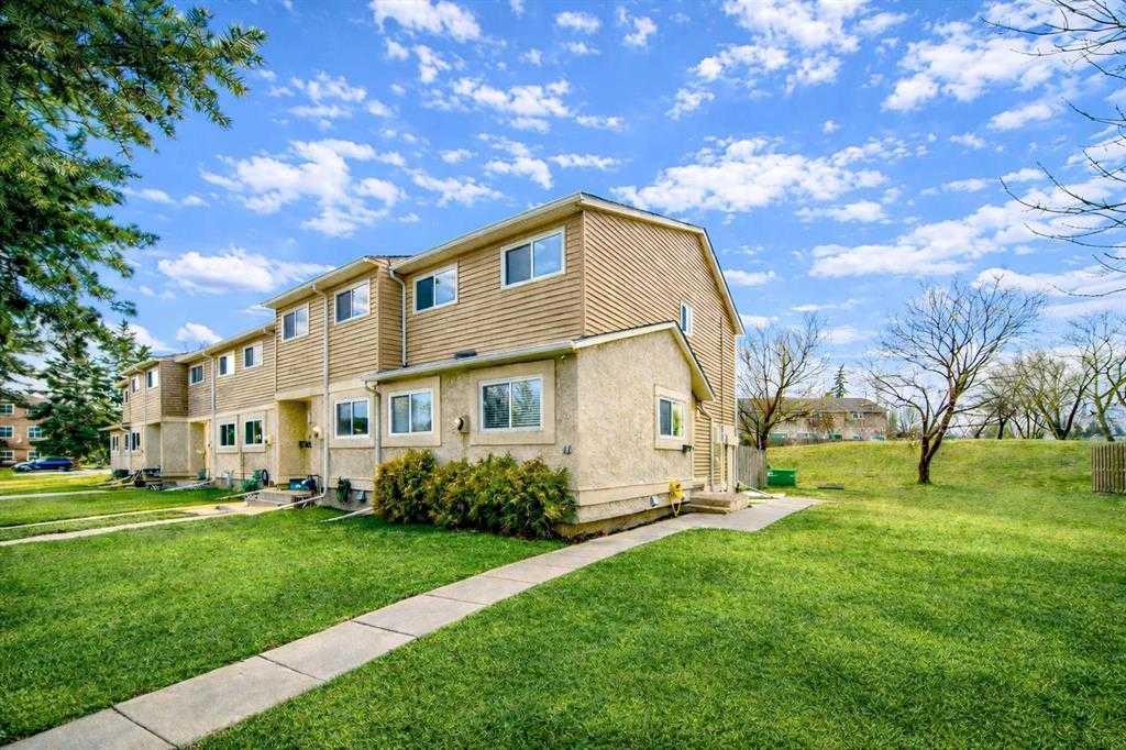 Third View of 41, 5520 1 Avenue , Penbrooke Meadows, Calgary, Alberta, T2A 5Z7