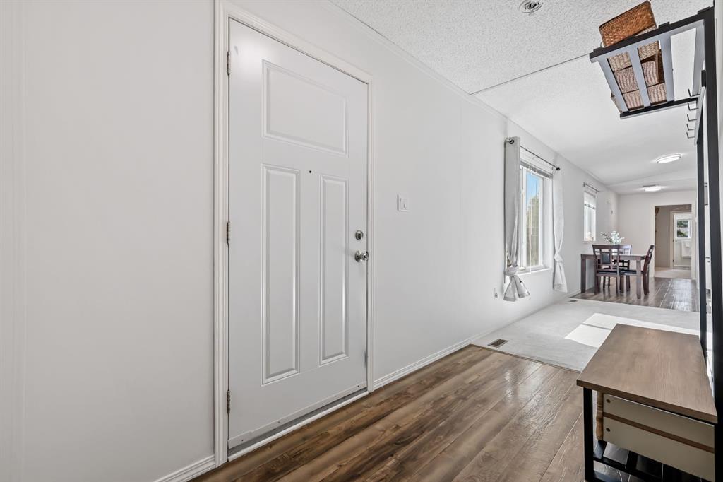 Fifth View of 305 Stanley Avenue , Heritage Okotoks, Okotoks, Alberta, T1S 1M5