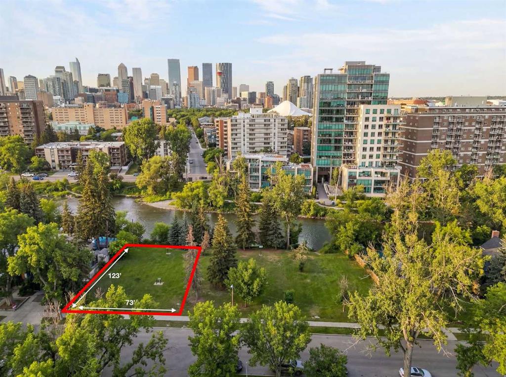 122 Roxboro Road SW, A2293930, Alberta,