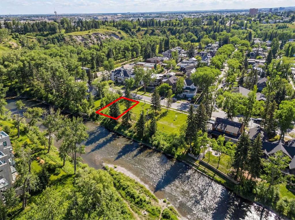 Third View of 112 Roxboro Road SW, Roxboro, Calgary, Alberta, T2S0R3