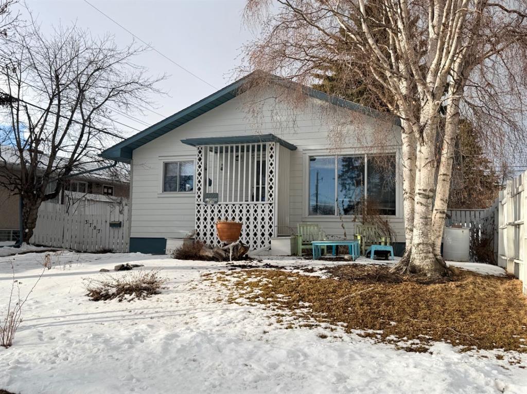 Second View of 3707 Glenbrook Drive SW, Glenbrook, Calgary, Alberta, T3E4L8