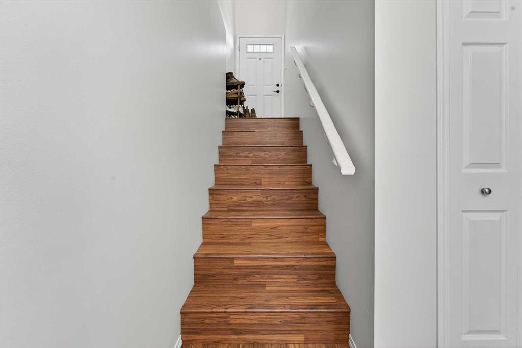 Fourth View of 305, 2114 18 Avenue , NONE, Coaldale, Alberta, T1M 0C4