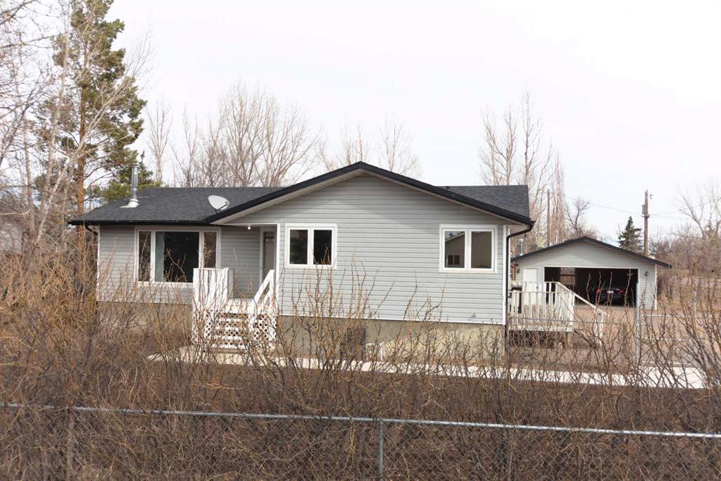 396 8 Street , A2294082, Alberta,