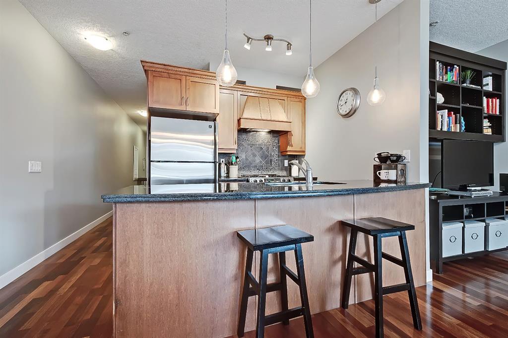 Fifth View of 301, 1818 14 Street SW, Lower Mount Royal, Calgary, Alberta, T2T 3S9