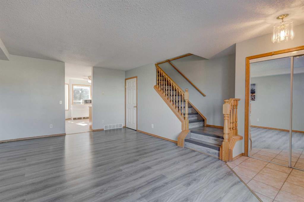 Fifth View of 32, 204 Strathaven Drive , Strathaven, Strathmore, Alberta, T1P 1P6