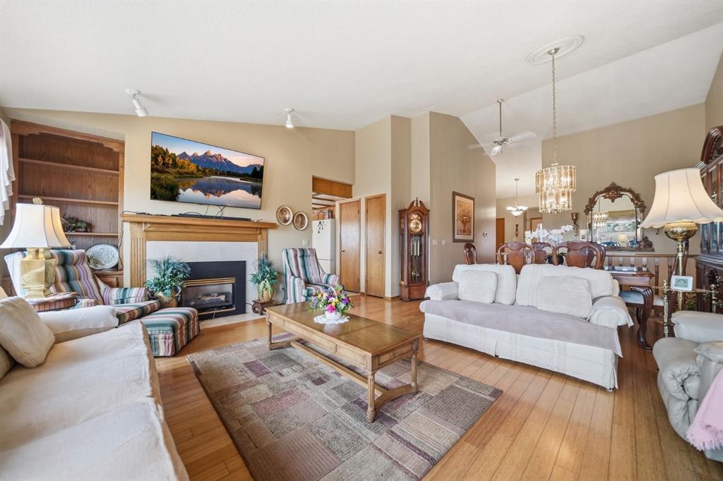 Third View of 44 Edgeland Close NW, Edgemont, Calgary, Alberta, T3A 3B1