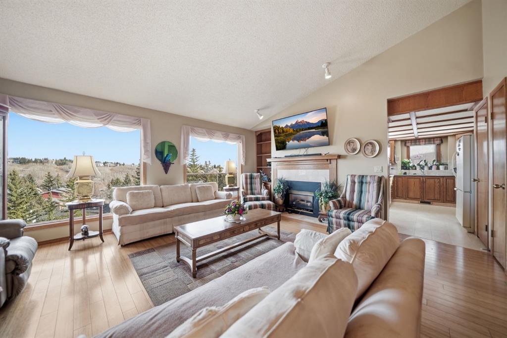 Fourth View of 44 Edgeland Close NW, Edgemont, Calgary, Alberta, T3A 3B1