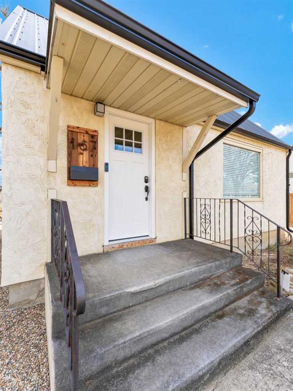 Third View of 167 12 Street SE, SE Hill, Medicine Hat, Alberta, T1A 1V1