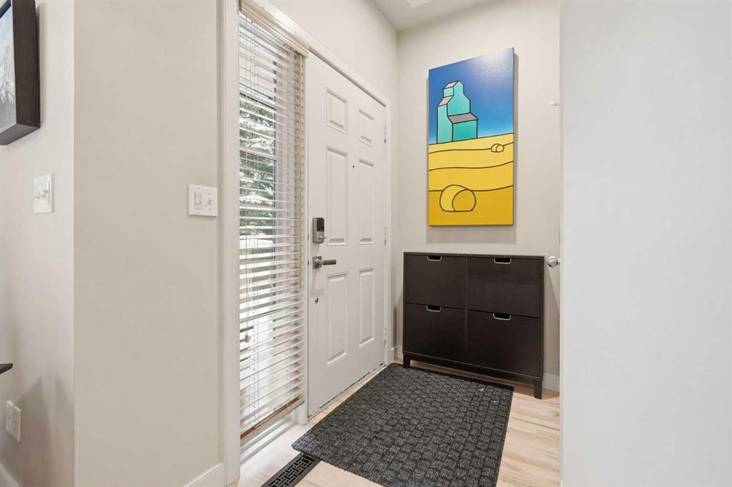 Fifth View of 1, 1927 24A Street SW, Richmond, Calgary, Alberta, T3E 1V4