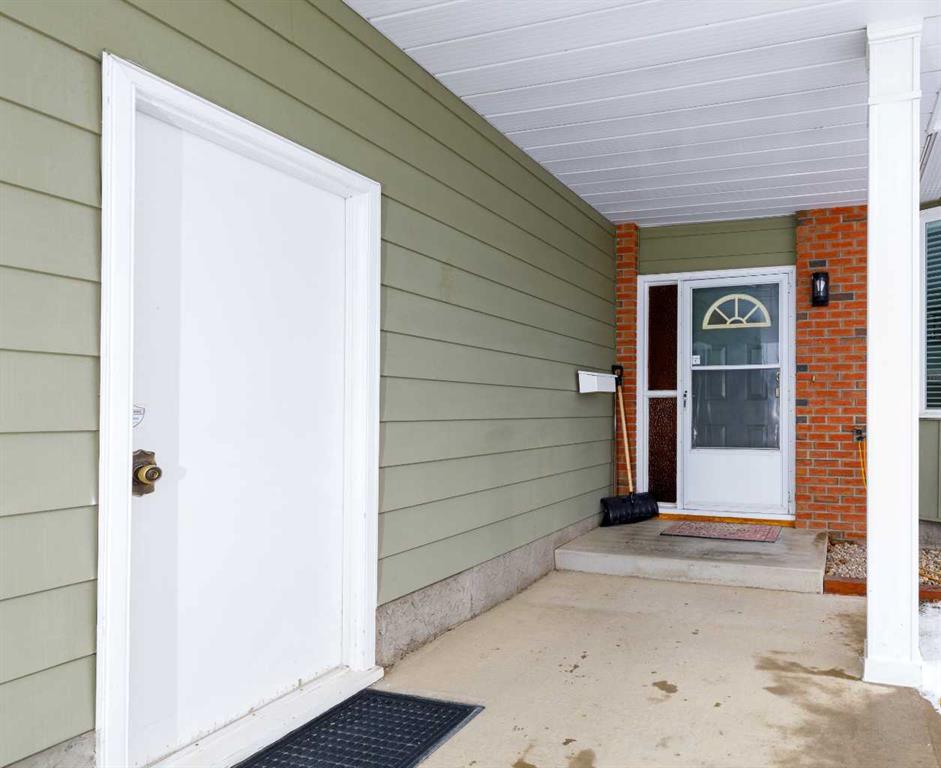 Fifth View of 7 Berry Avenue , Bower, Red Deer, Alberta, T4R 1K7