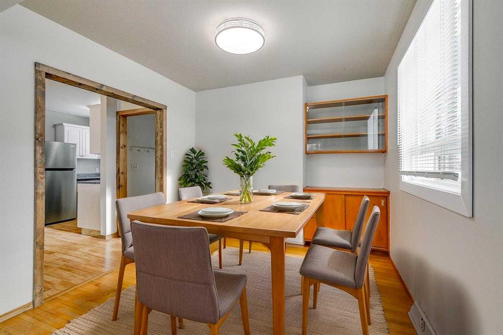 Fifth View of 3328 45 Street SW, Glenbrook, Calgary, Alberta, T3E 3T9