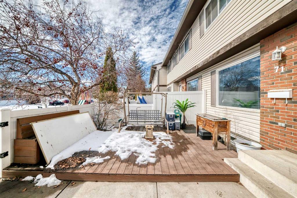 Third View of 71, 740 Bracewood Drive SW, Braeside, Calgary, Alberta, T2W 3N3