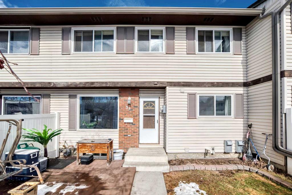 Fourth View of 71, 740 Bracewood Drive SW, Braeside, Calgary, Alberta, T2W 3N3