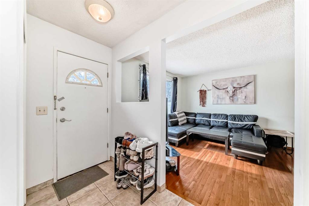 Fifth View of 71, 740 Bracewood Drive SW, Braeside, Calgary, Alberta, T2W 3N3