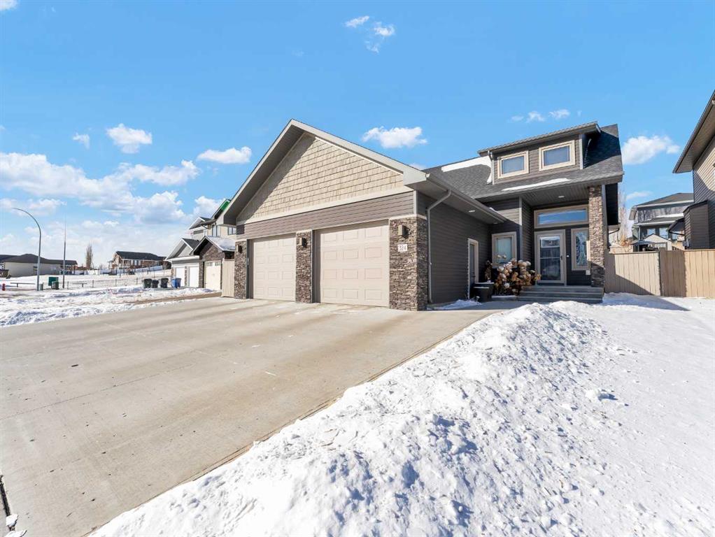 Second View of 324 Ranchview Court NE, Ranchland, Medicine Hat, Alberta, T1C0G4