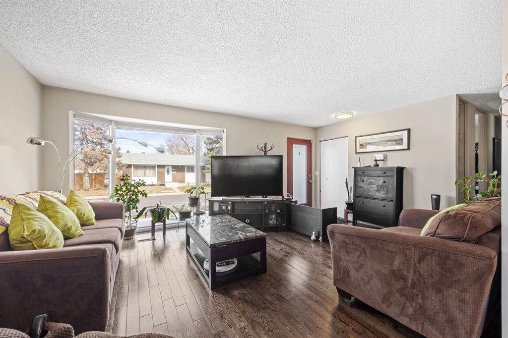 Fourth View of 2302 Olympia Drive SE, Ogden, Calgary, Alberta, T2C1H5