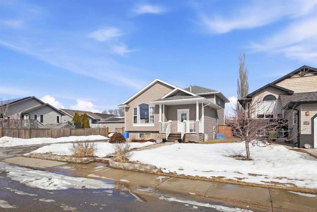 Fifth View of 5603 49 StreetClose , Madison Park, Innisfail, Alberta, T4G 1Y7