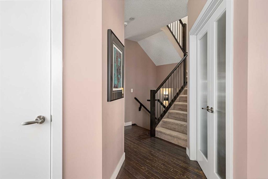 Fifth View of 521 9 Avenue NE, Renfrew, Calgary, Alberta, T2E 0W2