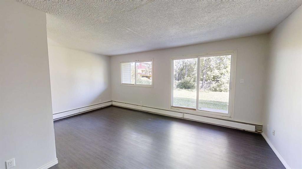 Fifth View of 104, 5117 44 Street , NONE, High Prairie, Alberta, T0G1E0