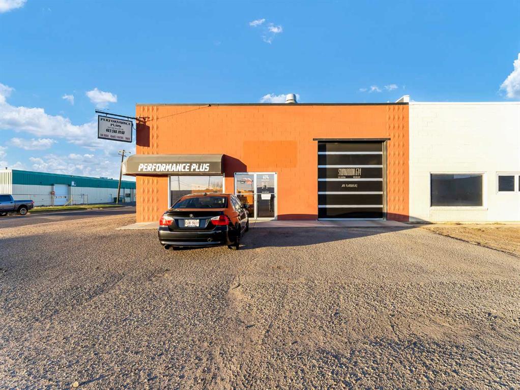 Third View of 674 17 Street SW, South West Industrial, Medicine Hat, Alberta, T1A 4X7